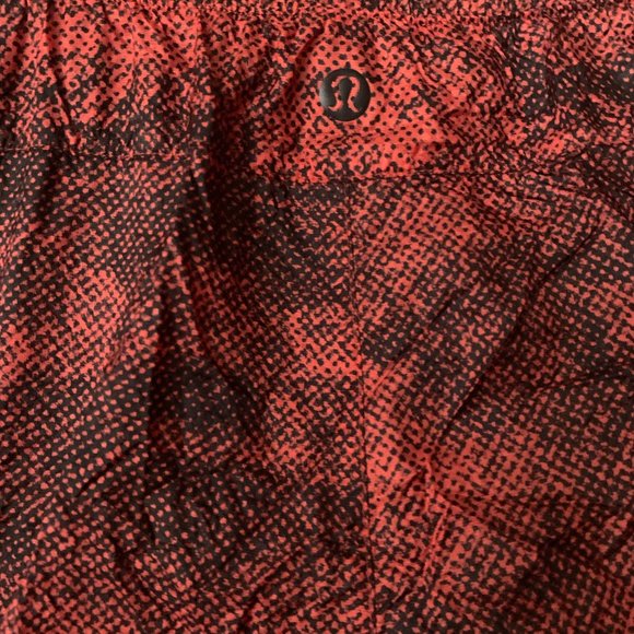 LULULEMON LAB 2 PIECE TOP AND SHORTS RED BLACK - Picture 7 of 9